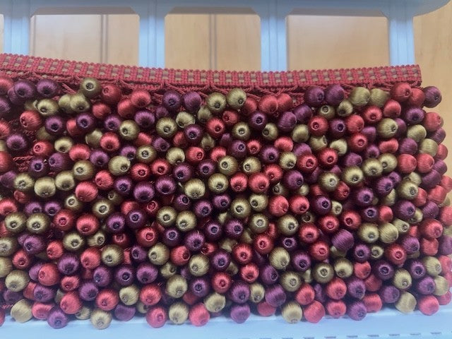Classical Elements Trim Burgundy Gold Balls SA 130/21